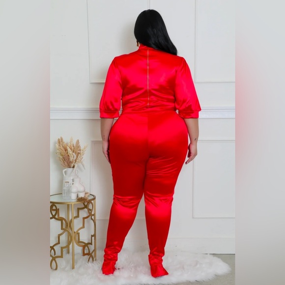 Red Satin Set - Picture 5 of 5